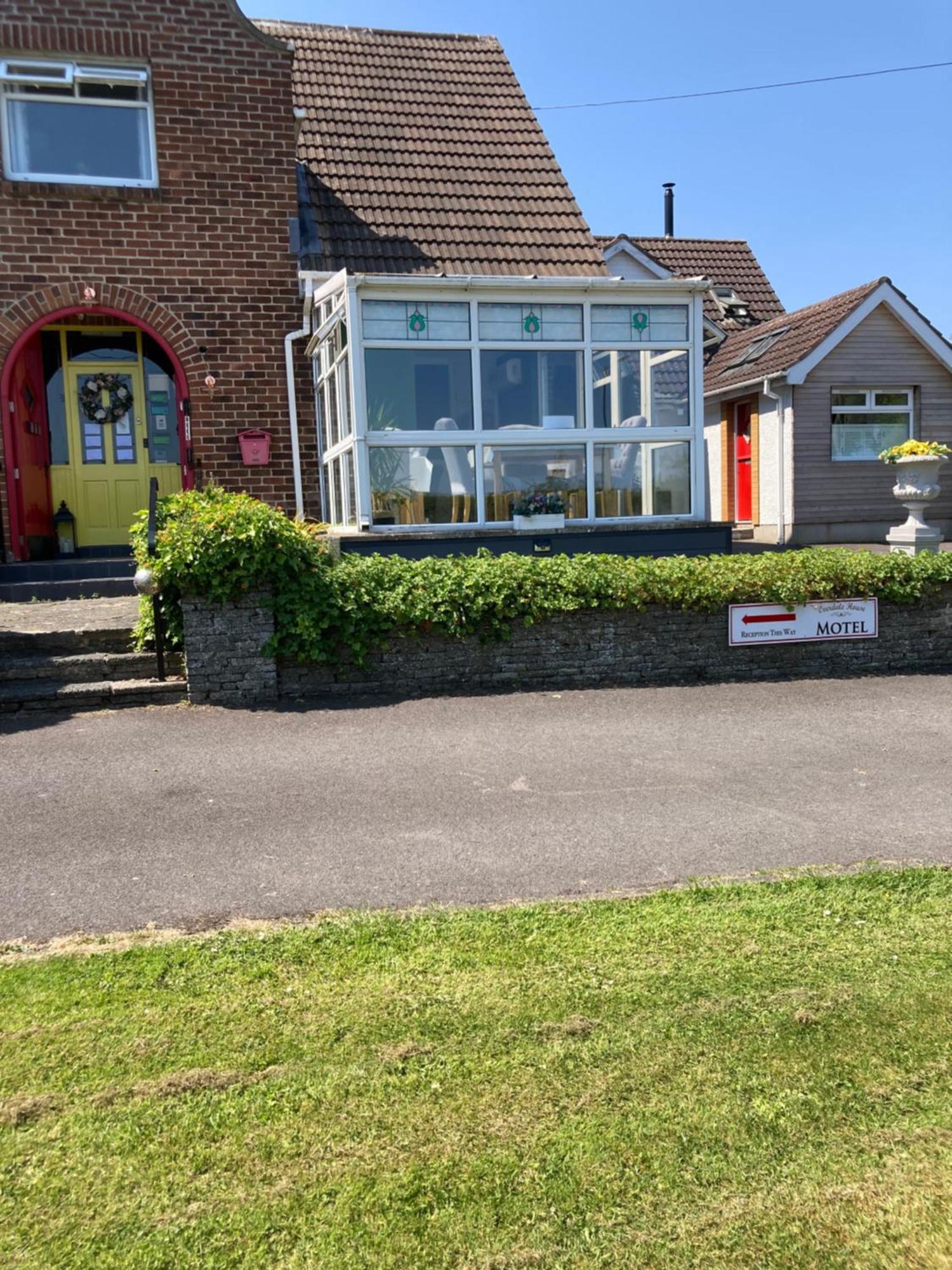 Overdale Motel Lisburn Eksteriør billede